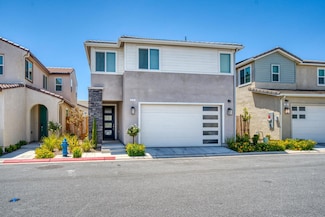 212 Arbor Dr S, Madera, CA 93636