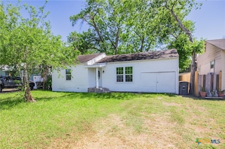1601 E Mimosa Ave, Victoria, TX 77901