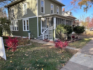 209 5th Ave NW, Mount Vernon, IA 52314