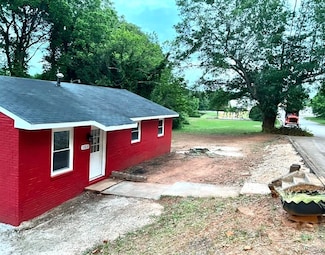 210 Sunny St, Spartanburg, SC 29306