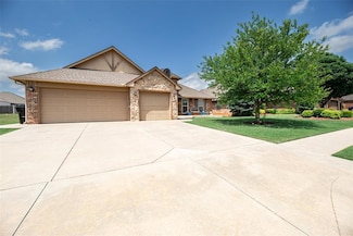 2501 SE 12th St, Moore, OK 73160