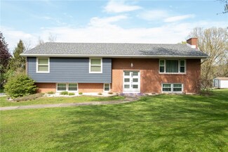 727 Laurel Dr, Ligonier, PA 15658