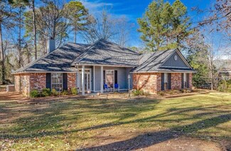 210 Bay Hills Dr, Benton, LA 71006