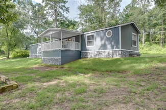 229 An County Road 385, Palestine, TX 75801