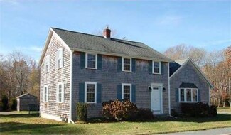 17 Thatcher St, South Dartmouth, MA 02748