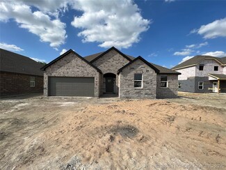 4207 W 4th St, Skiatook, OK 74070