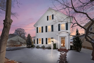 5 Dawes St, Newburyport, MA 01950