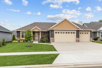 N9225 Constellation Dr, Appleton, WI 54915