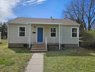 315 Santa fe St, Halstead, KS 67056
