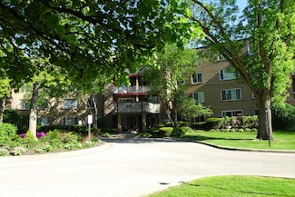945 E Kenilworth Ave Unit 429, Palatine, IL 60074