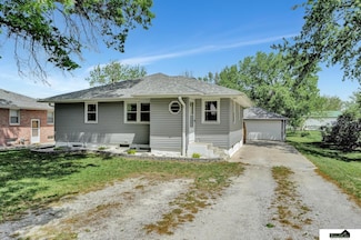 880 W Stockwell St, Lincoln, NE 68522