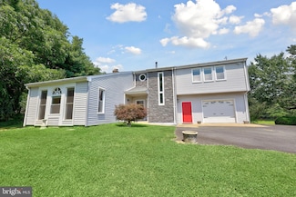 9235 Lees Ridge Rd, Warrenton, VA 20186