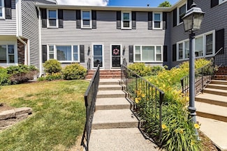 40 Sharron Dr Unit 40, South Easton, MA 02375