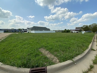 7 Memory Ln, Streator, IL 61364
