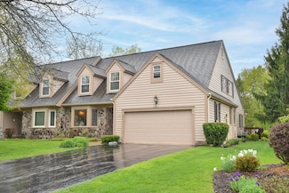 1521 W Eastbrook Dr, Mequon, WI 53092