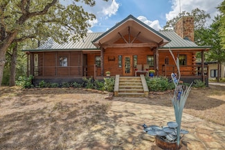 4541 Red Hollow Ln, Smithville, TX 78957