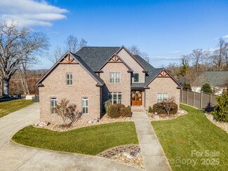 114 38th Ave NW, Hickory, NC 28601