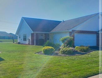 6741 Falcon Dr, Schererville, IN 46375