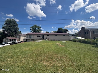 6002 Mew Rd, Castlewood, VA 24224