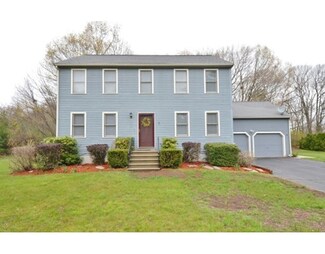5 Moore Rd, Hopedale, MA 01747