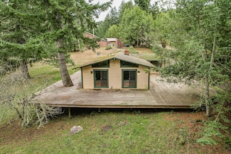 7646 Kneeland Rd, Kneeland, CA 95549