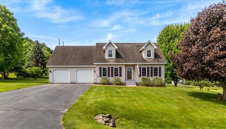 8 Laurie Ave, Saint Albans, VT 05478