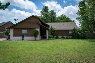 2724 W 68th St, Tulsa, OK 74132