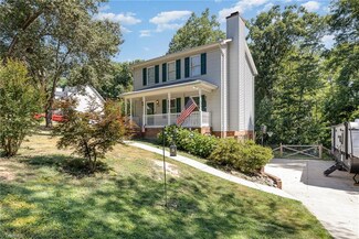 5051 Commodore Ln, Walnut Cove, NC 27052