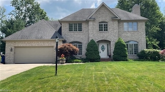 2031 Celestial Dr NE, Warren, OH 44484