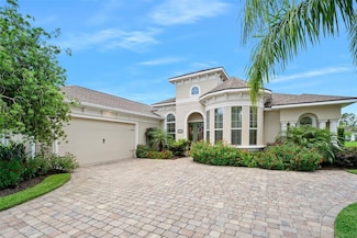 665 Southlake Dr, Ormond Beach, FL 32174
