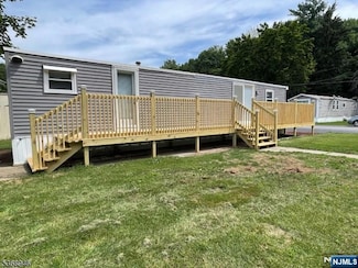 20 5th St, Wayne, NJ 07470