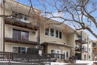 10211 Cedar Lake Rd Unit 312, Minnetonka, MN 55305