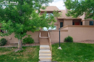 6107 Pine Hill Dr, Colorado Springs, CO 80918
