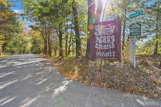 5615 Sunnywood Dr, Meramec Township, MO 63016