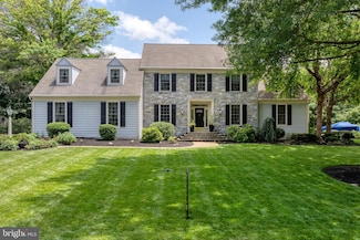 1110 Oakmont Dr, Lancaster, PA 17601