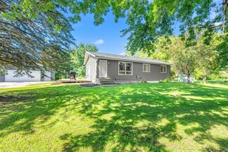 5773 Egg Lake Rd N, Hugo, MN 55038