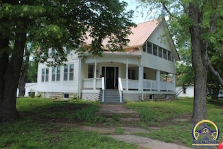 301 N Cedar St, Overbrook, KS 66524