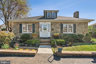 227 W Market St, Leesburg, VA 20176