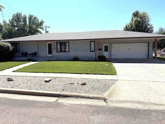 2201 Mulberry St, Yankton, SD 57078