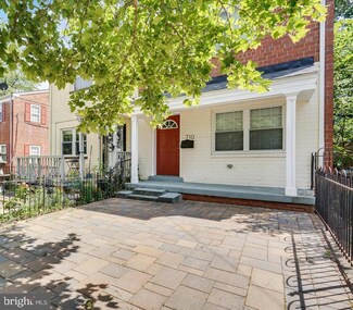710 Four Mile Rd, Alexandria, VA 22305