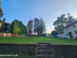 25-29 E Oak St, Pittston, PA 18640