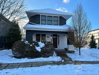 2263 New Town Dr NE, Grand Rapids, MI 49525