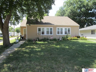 615-617 N 17th St, Beatrice, NE 68310
