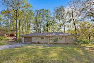 2550 Avalon Cir, Chattanooga, TN 37415