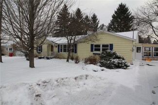 43 Canandaigua St, Port Gibson, NY 14537