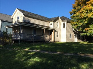 13 Liberty St, Oswego, NY 13126