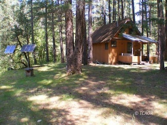 4990 Indian Creek Rd, Douglas City, CA 96024