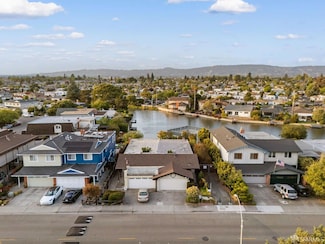 2811 Bayview Dr, Alameda, CA 94501