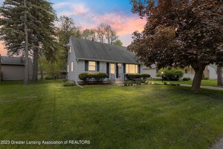 3016 S Deerfield Ave, Lansing, MI 48911