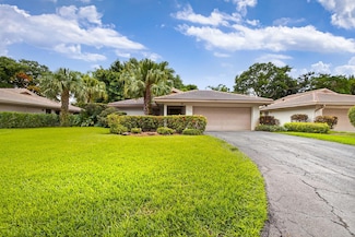 4840 Pine Tree Dr, Boynton Beach, FL 33436